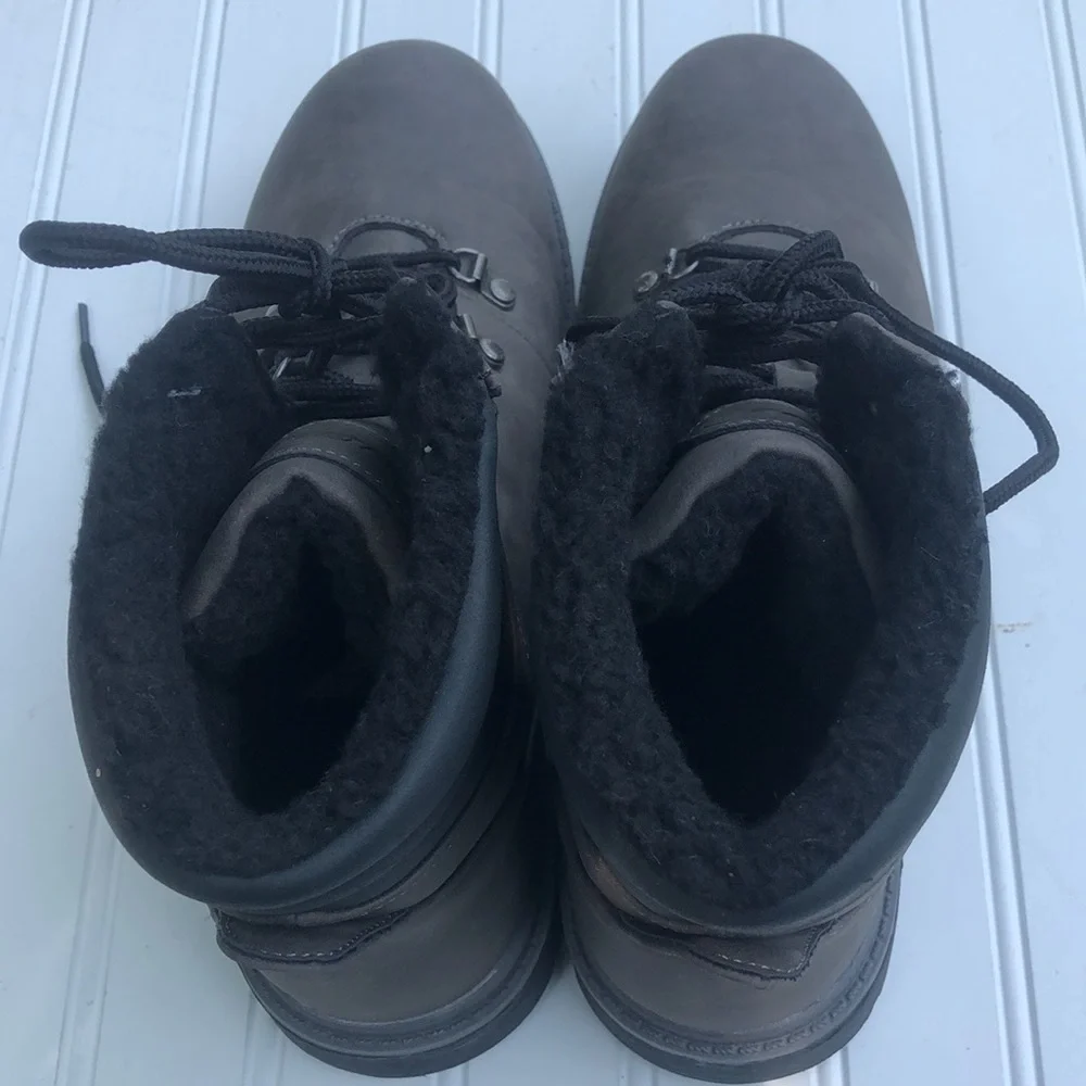 New LUGZ Hi fleece brown boots 11